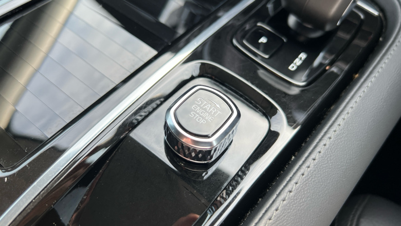 Volvo V60 2.0 T6 [350] PHEV Plus Dark 5dr AWD Auto Estate